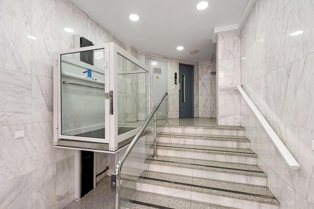 Apartament Mota Downtown And Commercial Area *